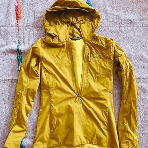 Arcteryx Insulated Pullover w/ Half Zip